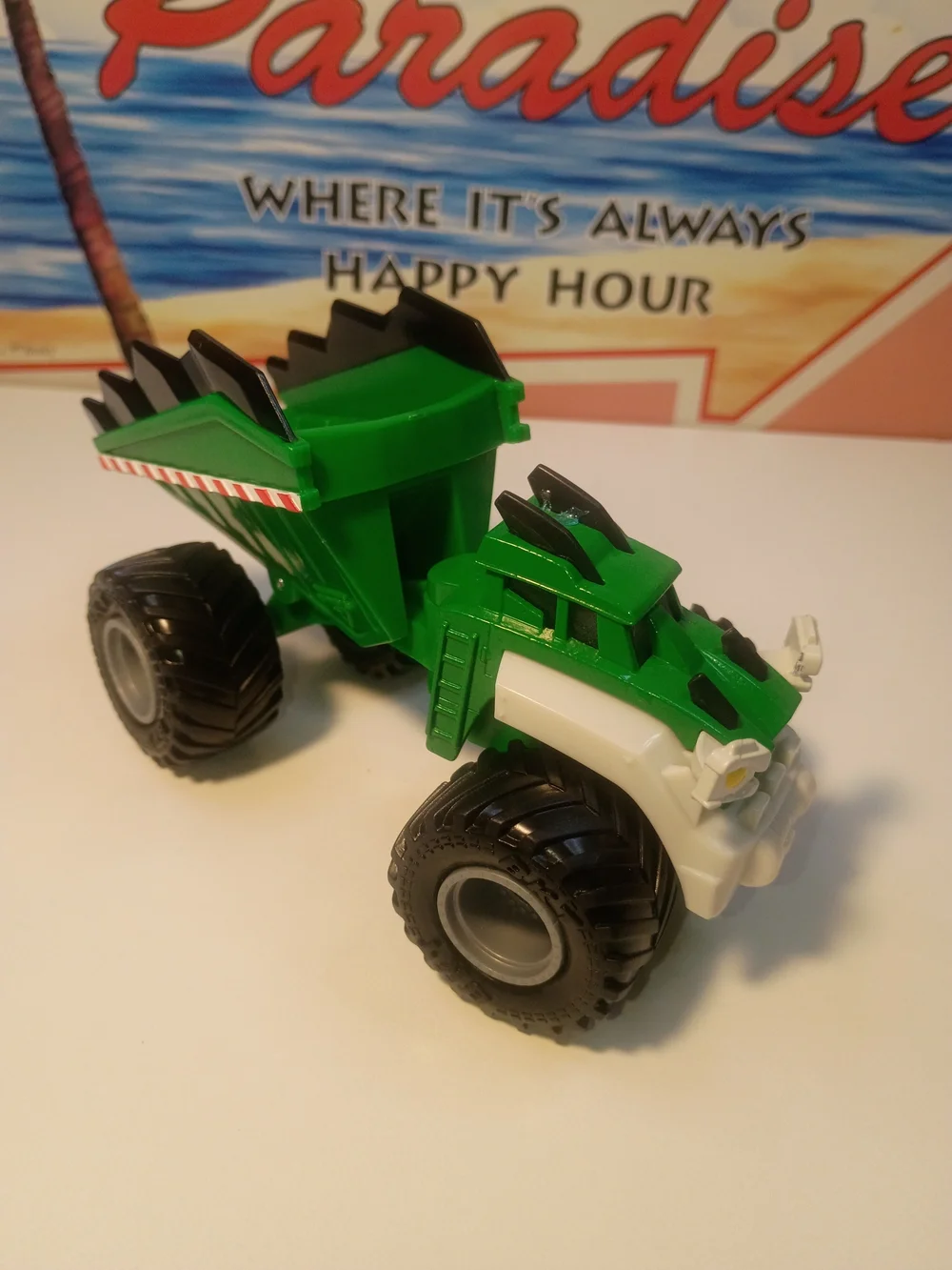 Spin Master Monster Jam Third Squad Axle Dump Truck Green 1/64 Scale